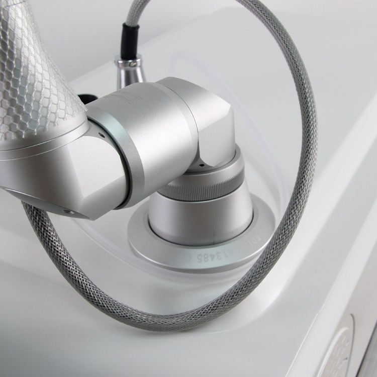 treatment handpiece tube cleaned between protocol steps